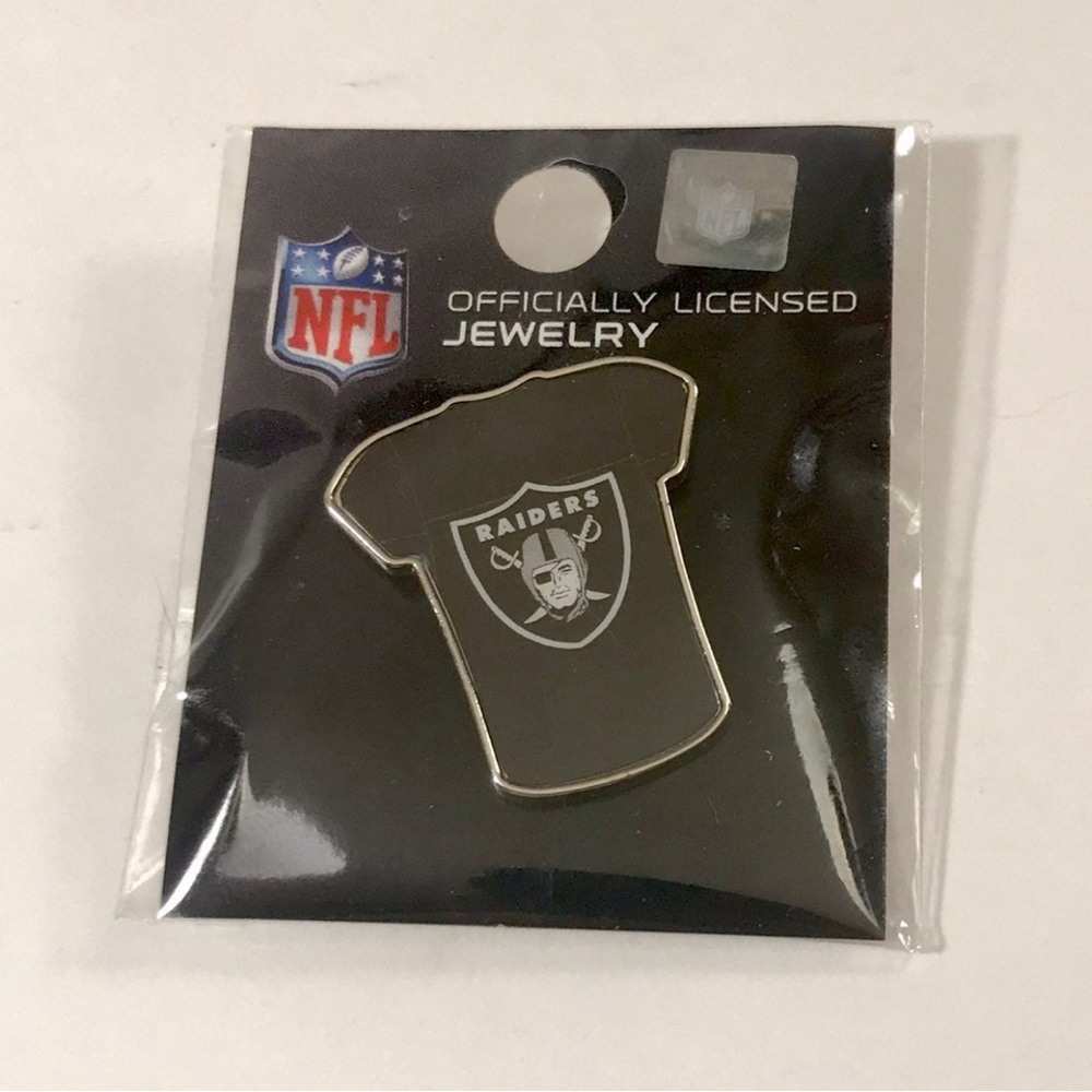 Las Vegas Raiders Team Jersey Cloisonne Pin!